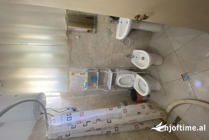 Shtepi me qera 1+1 ne Durres - 25,000 Leke