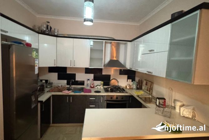 Shtepi ne shitje 1+1 ne Tirane - 75,000 Euro