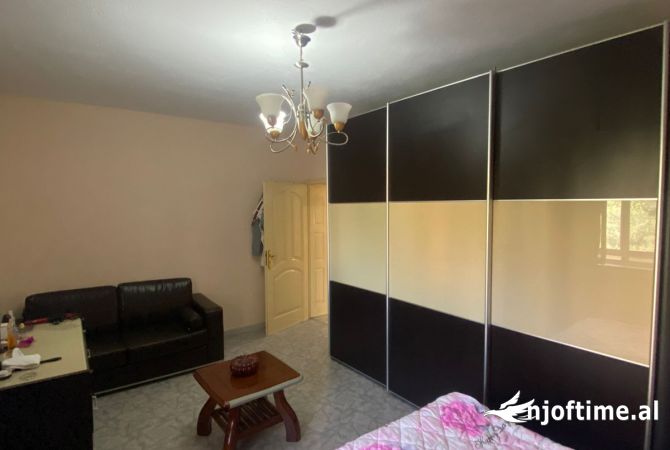Shtepi ne shitje 2+1 ne Tirane - 125,000 Euro