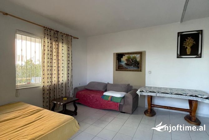 Shtepi me qera Garsoniere ne Tirane - 200 Euro