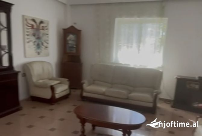Shtepi me qera Garsoniere ne Tirane - 250 Euro