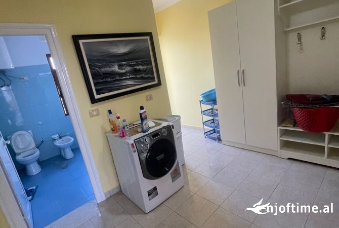 Shtepi me qera Apartament ne Tirane, 2+1, Mobilimi E mobiluar, Pagesa 350  Euro.