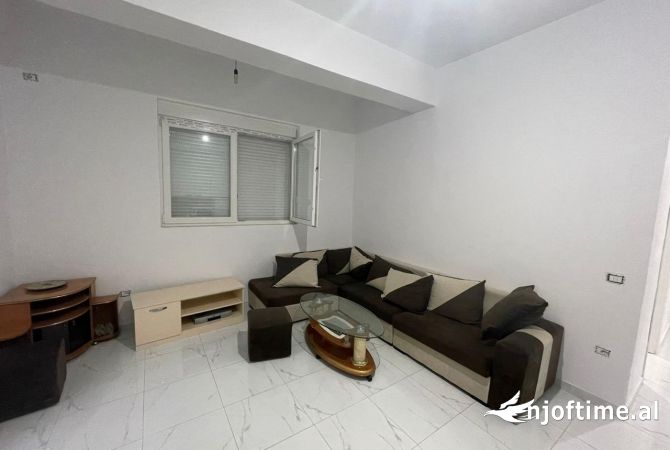 Shtepi me qera 1+1 ne Tirane - 250 Euro