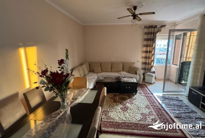 Shtepi ne shitje 1+1 ne Tirane - 75,000 Euro