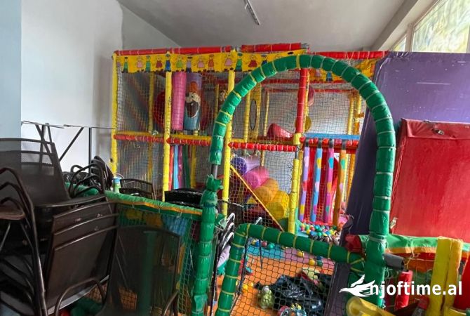Ambient biznesi ne shitje 1+1 ne Tirane - 110,000 Euro