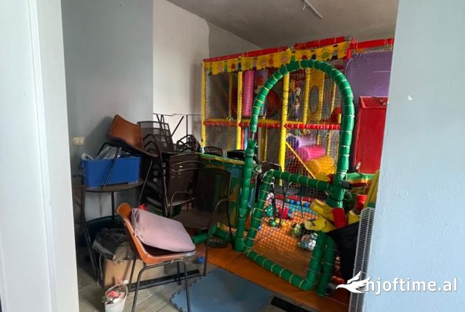 Ambient biznesi ne shitje 1+1 ne Tirane - 110,000 Euro