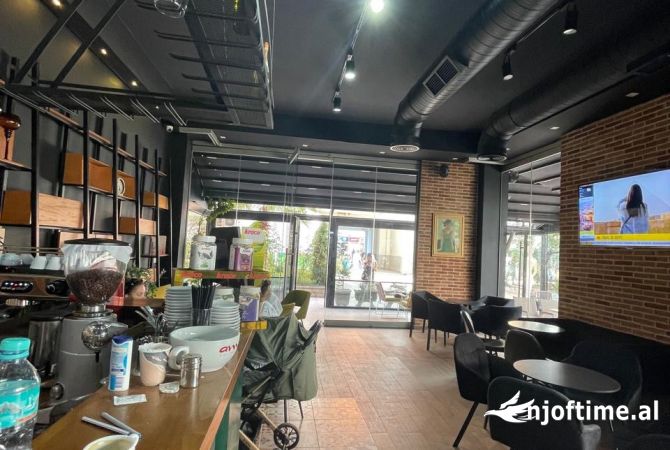 Ambient biznesi ne shitje 2+1 ne Tirane - 450,000 Euro