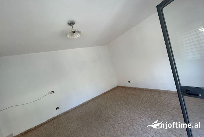 Ambient biznesi me qera 1+1 ne Tirane - 150 Euro