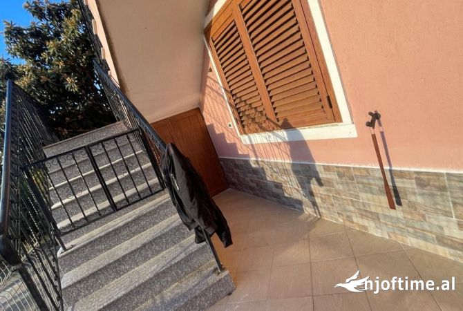 Shtepi me qera Apartament ne Tirane, 1+1, Mobilimi E mobiluar, Pagesa 300  Euro.