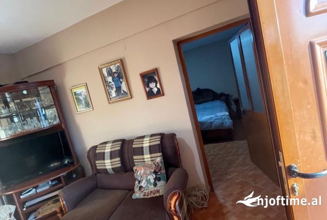 Shtepi me qera 1+1 ne Tirane - 300 Euro
