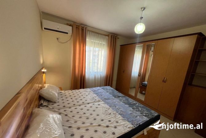 Shtepi me qera Apartament ne Tirane, 1+1, Mobilimi E mobiluar, Pagesa 450  Euro.