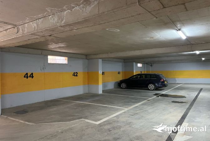 Ambient biznesi me qera 1+1 ne Tirane - 800 Euro