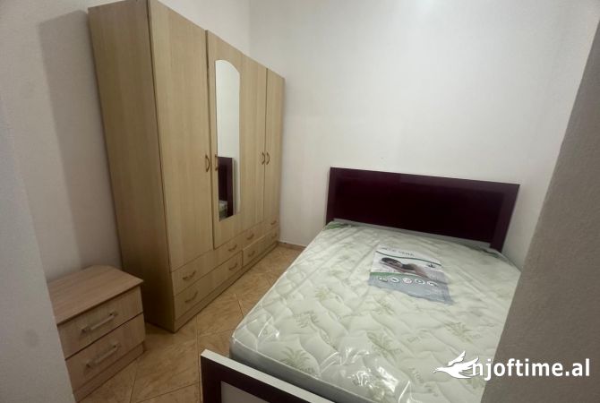 Shtepi me qera 1+1 ne Tirane - 250 Euro