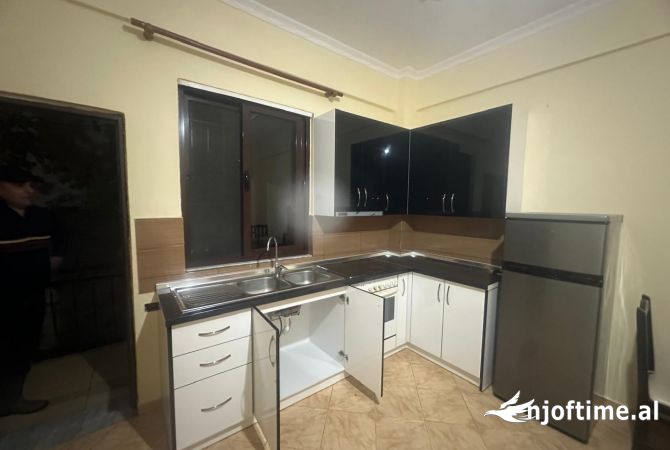 Shtepi me qera 1+1 ne Tirane - 250 Euro