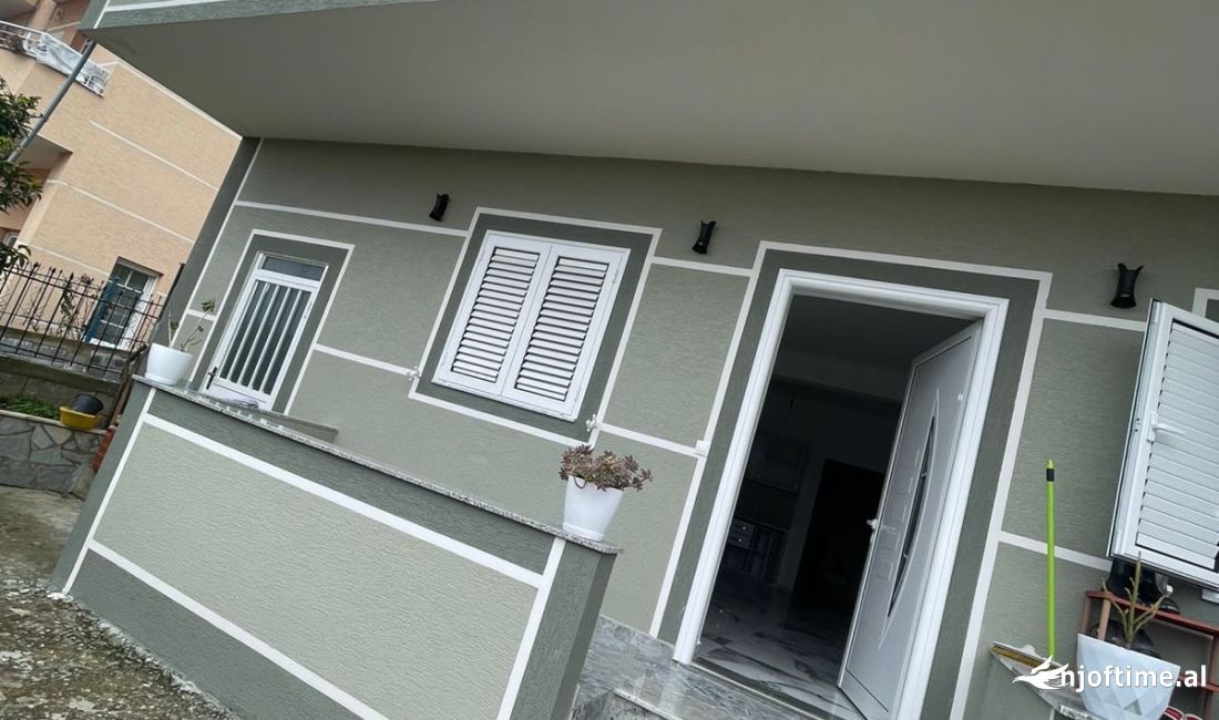 Shtepi ne shitje Apartament ne Tirane, 1+1, Mobilimi E mobiluar, Pagesa 250,000  Euro.