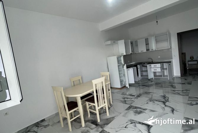 Shtepi ne shitje Apartament ne Tirane, 1+1, Mobilimi E mobiluar, Pagesa 250,000  Euro.