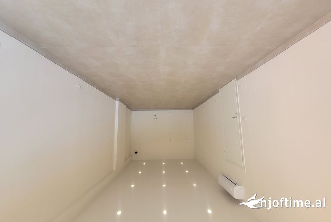 Ambient biznesi me qera 3+1 ne Tirane - 800 Euro