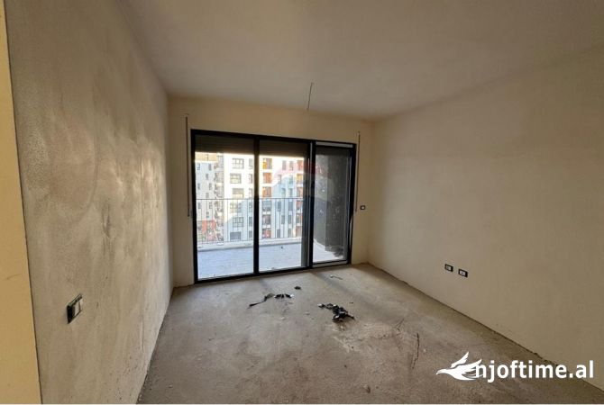 Shtepi ne shitje Apartament ne Tirane, 1+1, Mobilimi Bosh, pa mobiluar, Pagesa 120,000  Euro.