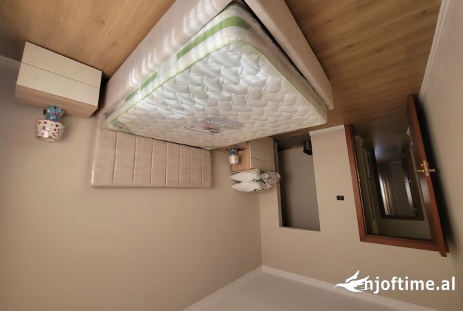 Shtepi me qera Apartament ne Tirane, 1+1, Mobilimi E mobiluar, Pagesa 700  Euro.