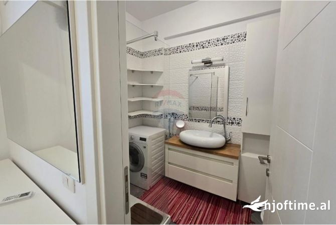 Shtepi me qera Apartament ne Tirane, 2+1, Mobilimi E mobiluar, Pagesa 700  Euro.