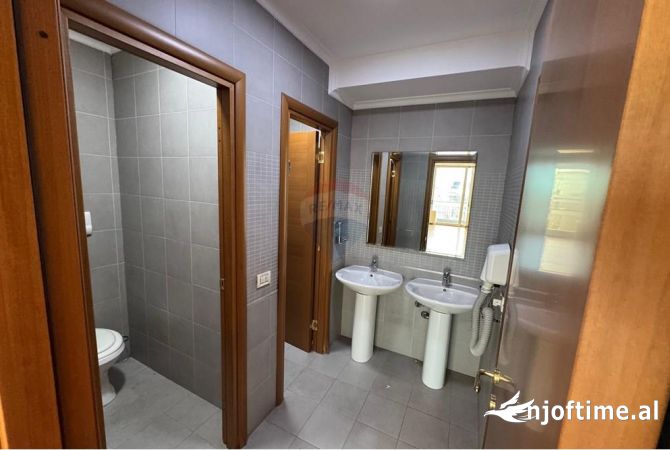 ZYRE PER QIRA TE GALERIA ETC