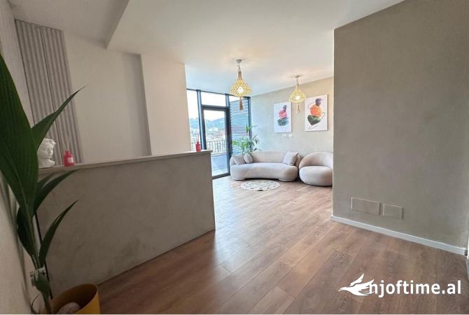 Ambient biznesi ne shitje 6+1 ne Tirane - 33,000 Euro