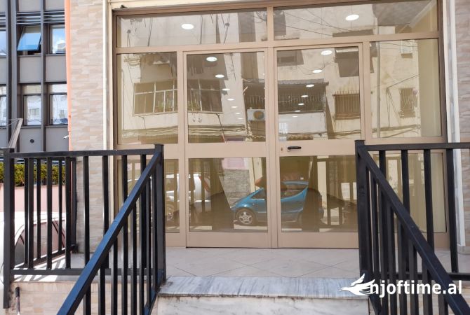 Ambient biznesi ne shitje 1+1 ne Tirane - 155,000 Euro