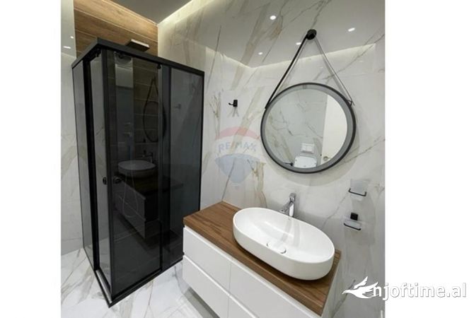 Shtepi ne shitje Apartament ne Tirane, 2+1, Mobilimi E mobiluar, Pagesa 210,000  Euro.