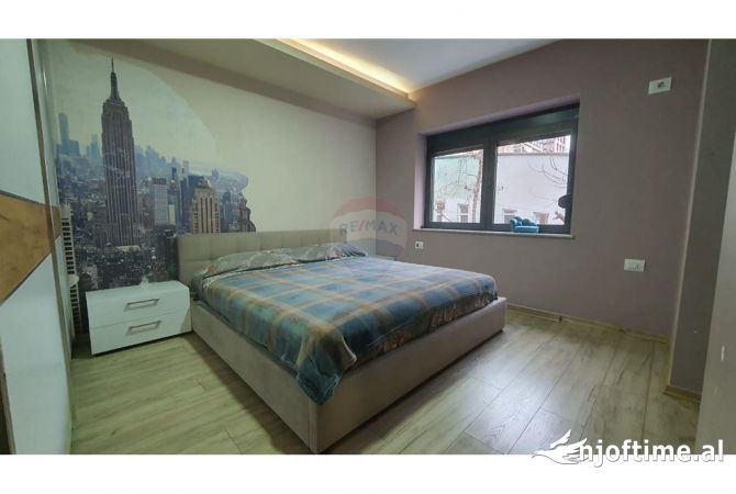 Shtepi ne shitje Apartament ne Tirane, 1+1, Mobilimi E mobiluar, Pagesa 220,000  Euro.