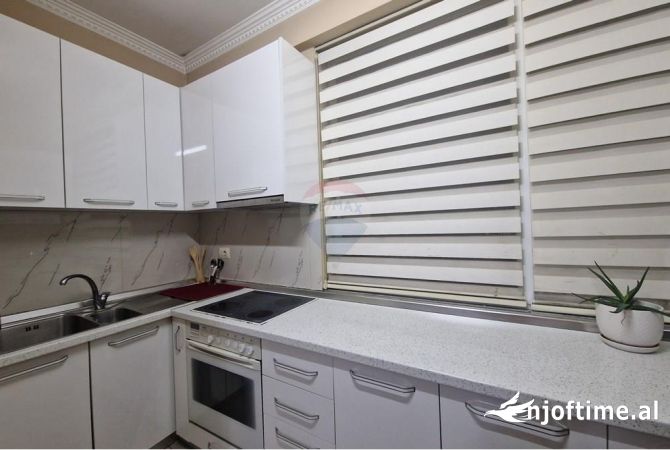 Shtepi ne shitje Apartament ne Tirane, 1+1, Mobilimi E mobiluar, Pagesa 110,000  Euro.