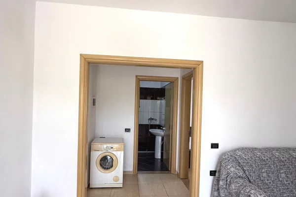 Casa in affitto 1+1 a Tirana - 35,000 Leke