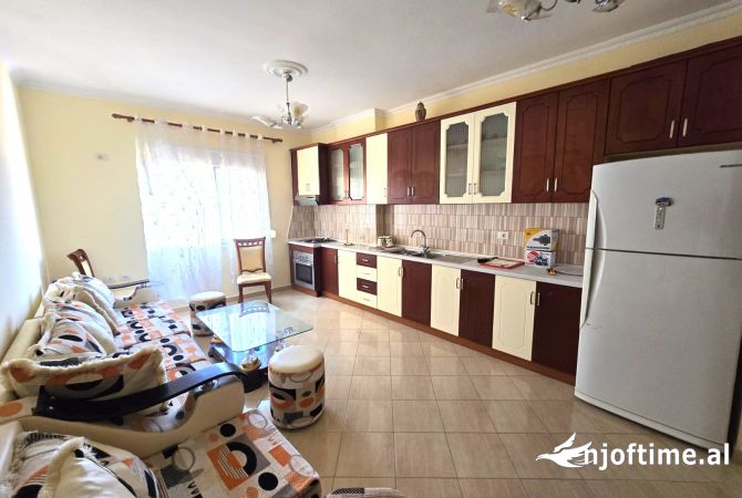 Shtepi me qera 2+1 ne Vlore - 300 Euro