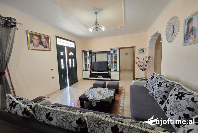 Shtepi ne shitje 5+1 ne Vlore - 230,000 Euro
