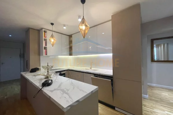 Shtepi ne shitje 3+1 ne Tirane - 390,000 Euro