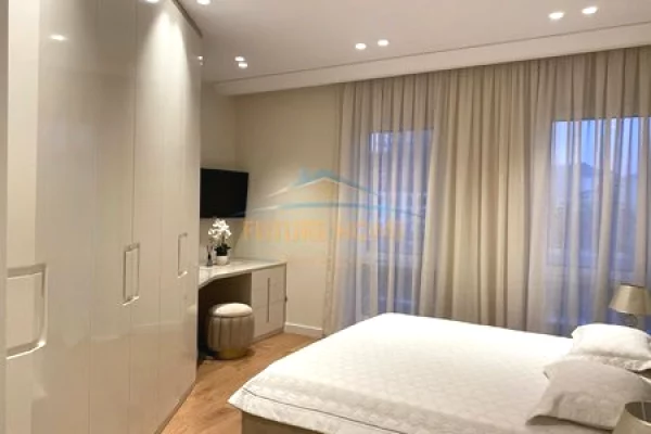 Shtepi ne shitje Apartament ne Tirane, 2+1, Mobilimi E mobiluar, Pagesa 355,000  Euro.