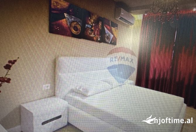 Shtepi me qera Apartament ne Tirane, 2+1, Mobilimi E mobiluar, Pagesa 500  Euro.