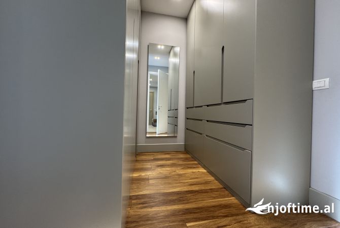 Shtepi me qera 2+1 ne Tirane - 1,000 Euro
