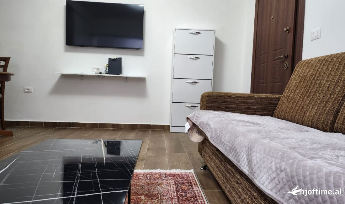 Shtepi me qera Apartament ne Tirane, 1+1, Mobilimi E mobiluar, Pagesa 600  Euro.