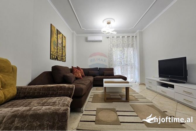 Shtepi me qera 2+1 ne Tirane - 800 Euro