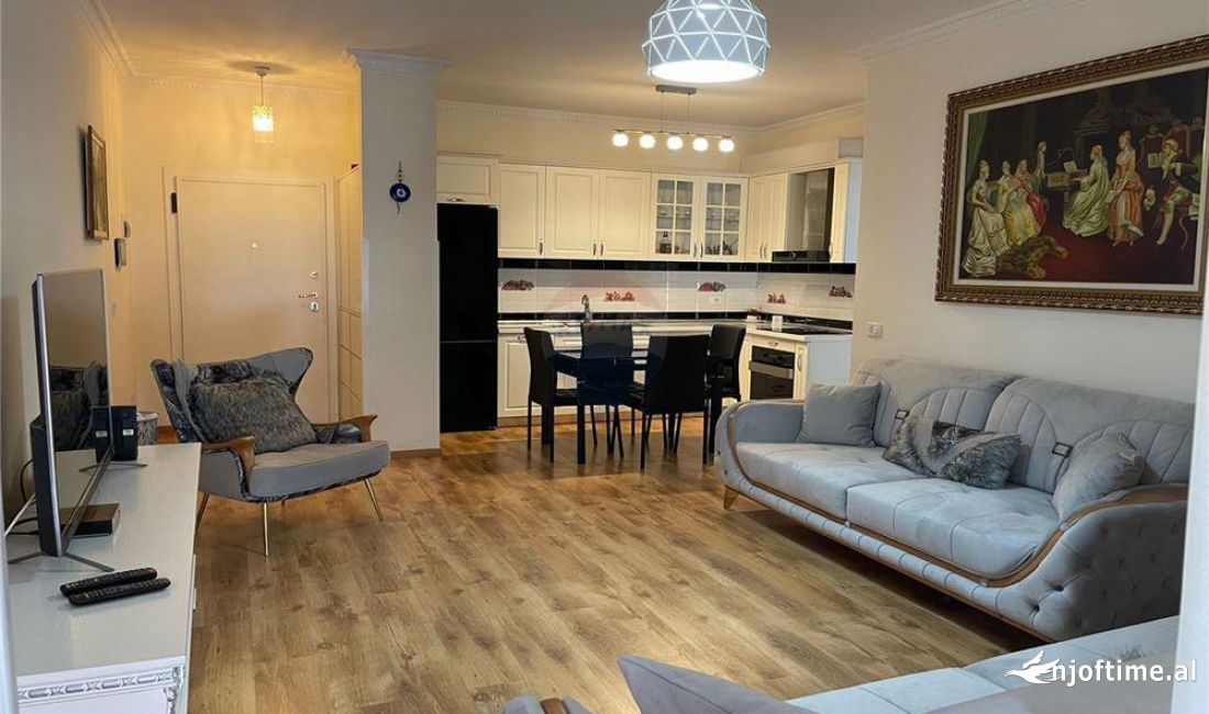 Shtepi me qera Apartament ne Tirane, 1+1, Mobilimi E mobiluar, Pagesa 650  Euro.