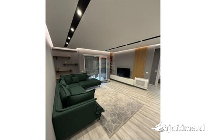 Shtepi me qera 2+1 ne Tirane - 800 Euro