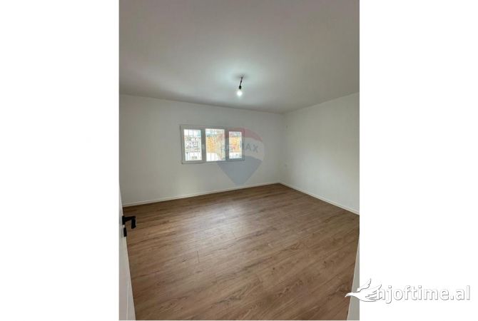 Shtepi ne shitje 1+1 ne Tirane - 75,000 Euro