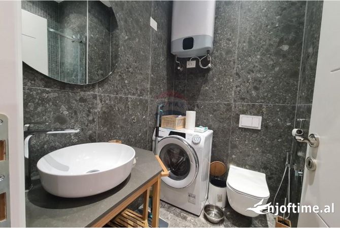 Shtepi me qera Apartament ne Tirane, 1+1, Mobilimi E mobiluar, Pagesa 800  Euro.