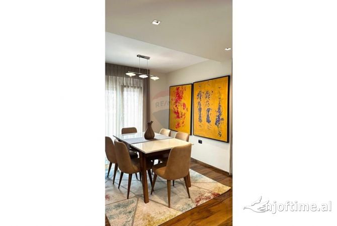 Shtepi me qera 2+1 ne Tirane - 1,100 Euro