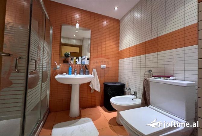 Shtepi me qera Apartament ne Tirane, 1+1, Mobilimi E mobiluar, Pagesa 700  Euro.