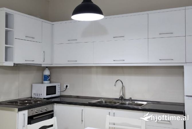 Shtepi me qera 1+1 ne Tirane - 650 Euro