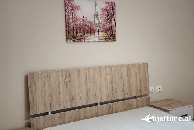 Shtepi me qera Apartament ne Tirane, 1+1, Mobilimi E mobiluar, Pagesa 650  Euro.