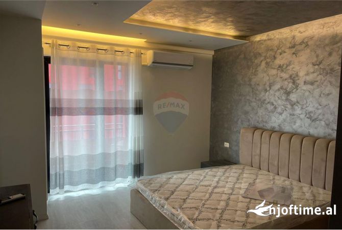 Shtepi me qera Apartament ne Tirane, 2+1, Mobilimi E mobiluar, Pagesa 700  Euro.