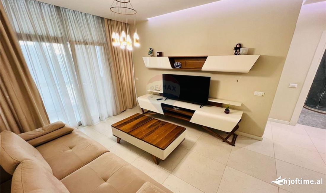 Shtepi me qera Apartament ne Tirane, 1+1, Mobilimi E mobiluar, Pagesa 800  Euro.