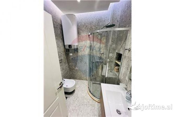 Shtepi me qera Apartament ne Tirane, 1+1, Mobilimi E mobiluar, Pagesa 800  Euro.